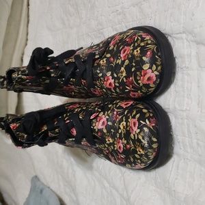 Sophie 17 black floral boots